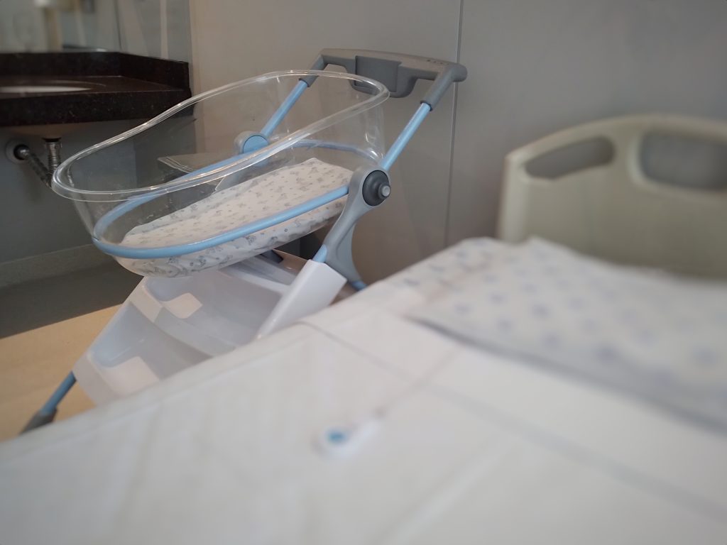 Crib birthing
